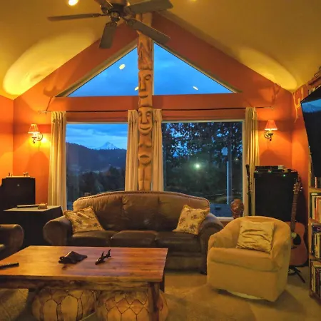 Downtown White Salmon View Home